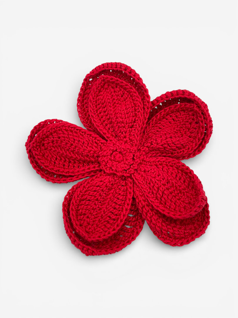 ręcznie wykonana duża broszka kwiat czerwona Frozen Keys