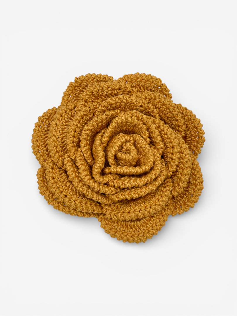 ręcznie wykonana duża broszka róża miodowa Frozen Keys