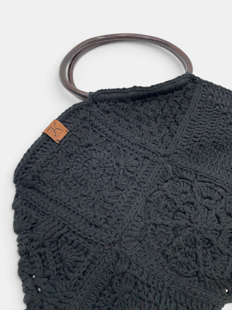 ręcznie szydełkowana torebka boho czarna z czarnym uchwytem Frozen Keys