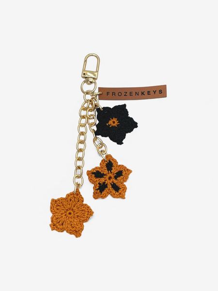 Brelok Trzy Kwiatki - Musztarda i Czerń Mix
