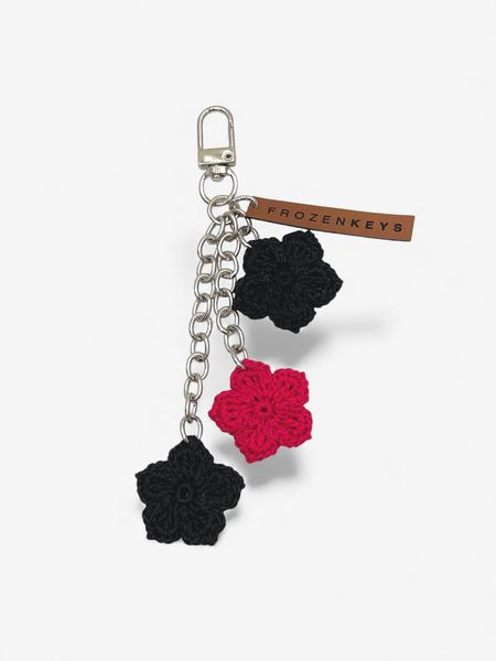 Brelok Trzy Kwiatki - Amarant i Czerń