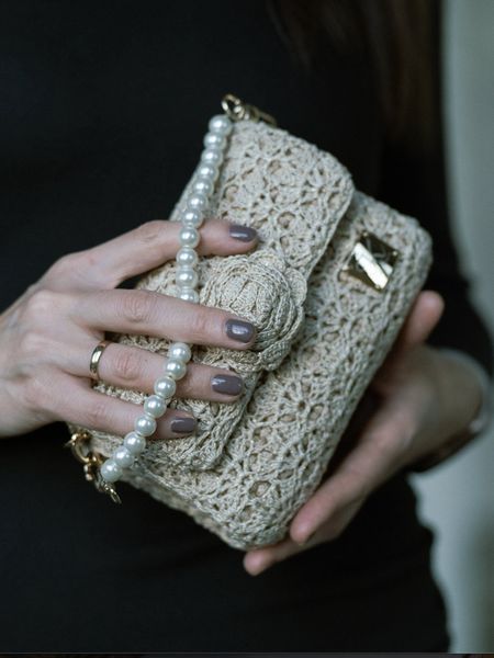 Torebka Mini z Różą Beżowa z Metalizowaną Nicią